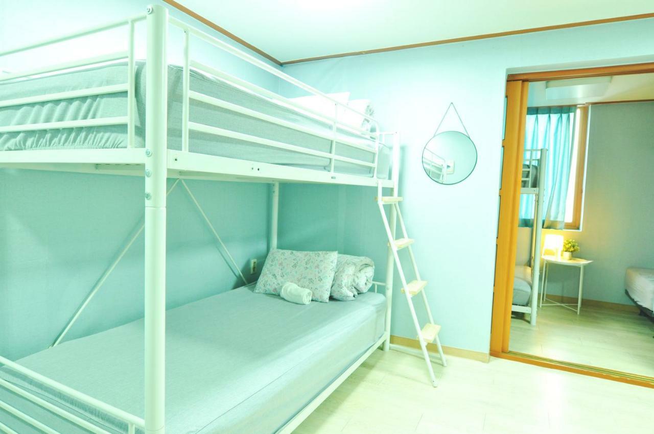 Myeongdong Rooftop Hostel Seúl Habitación foto