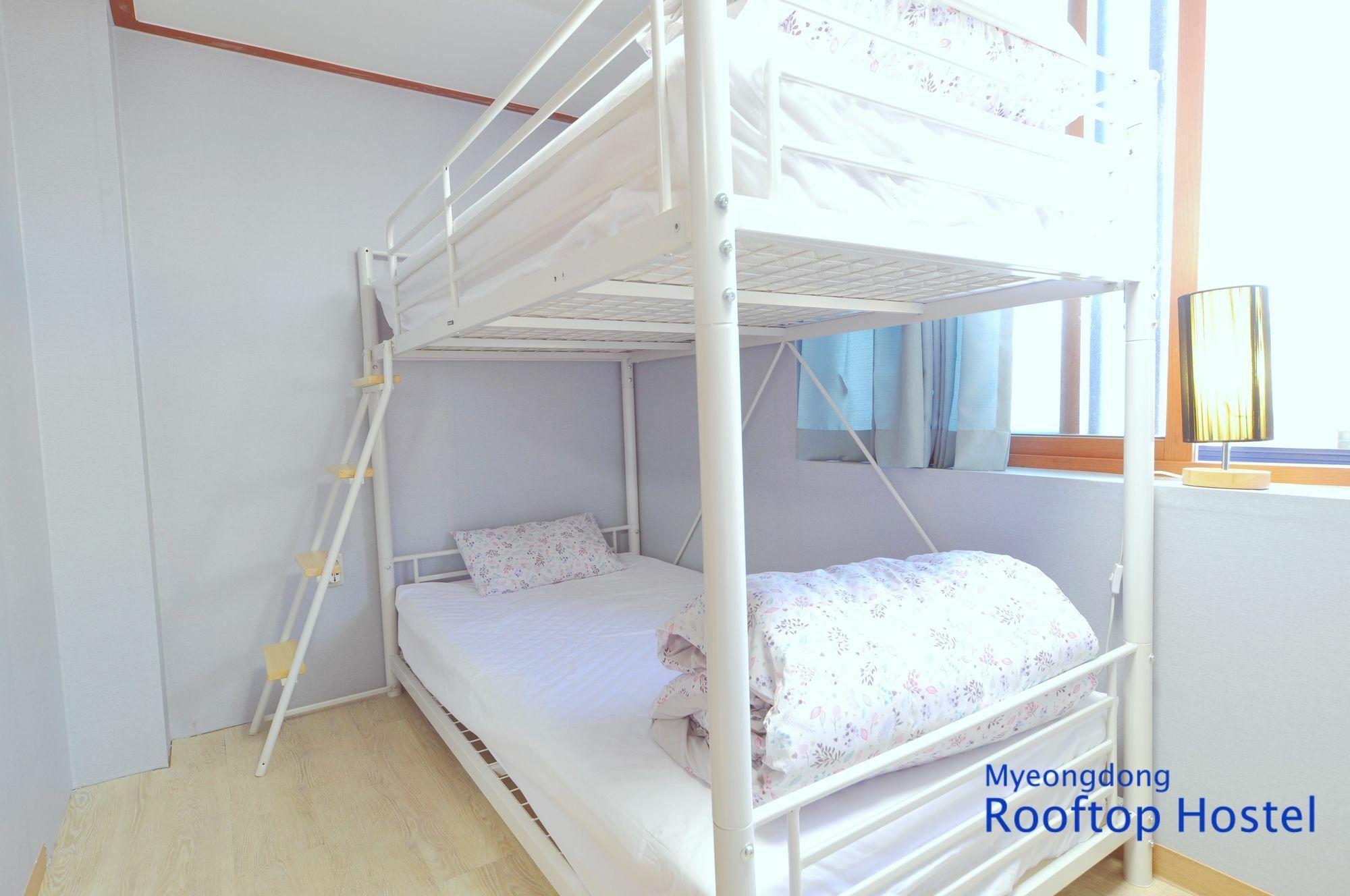 Myeongdong Rooftop Hostel Seúl Exterior foto