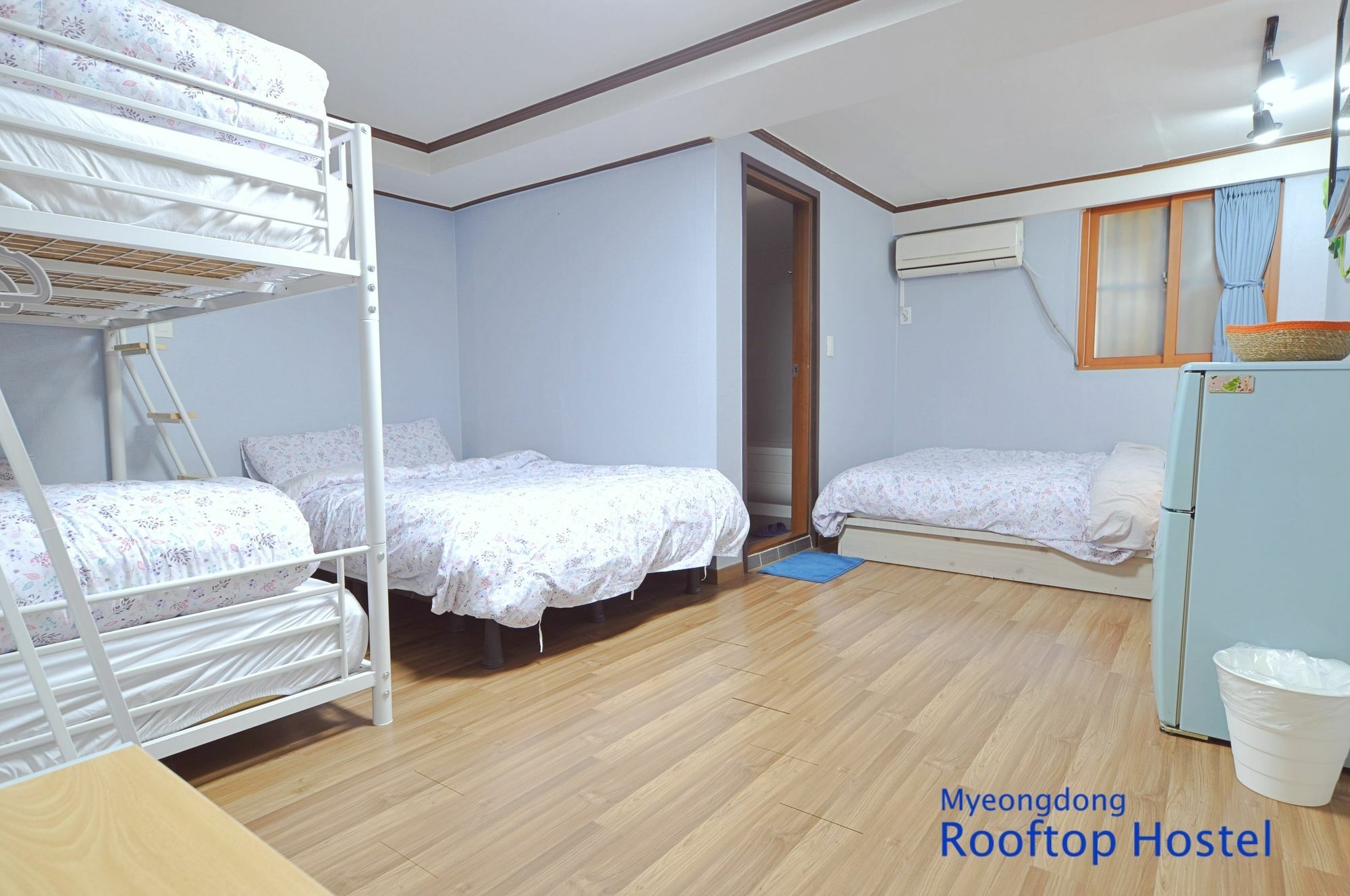 Myeongdong Rooftop Hostel Seúl Exterior foto